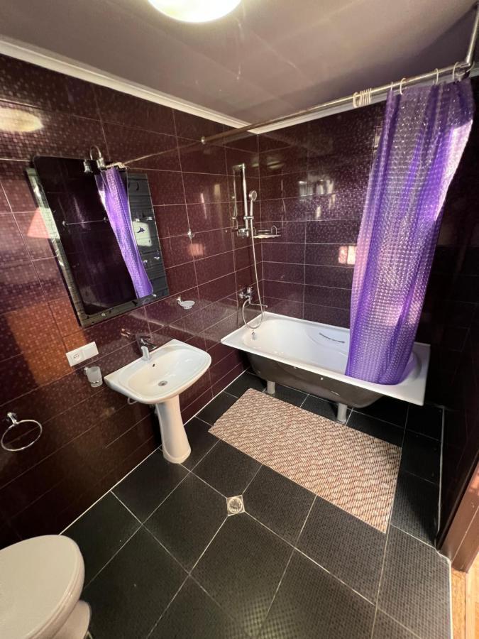 Twins Guest House Batoumi Extérieur photo