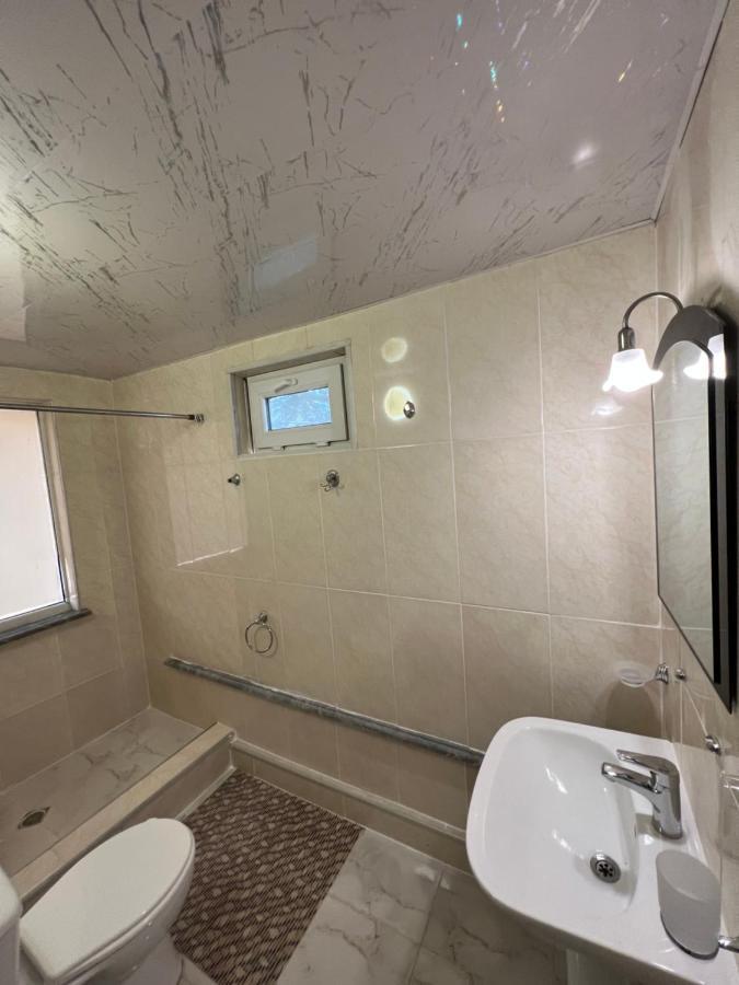 Twins Guest House Batoumi Extérieur photo
