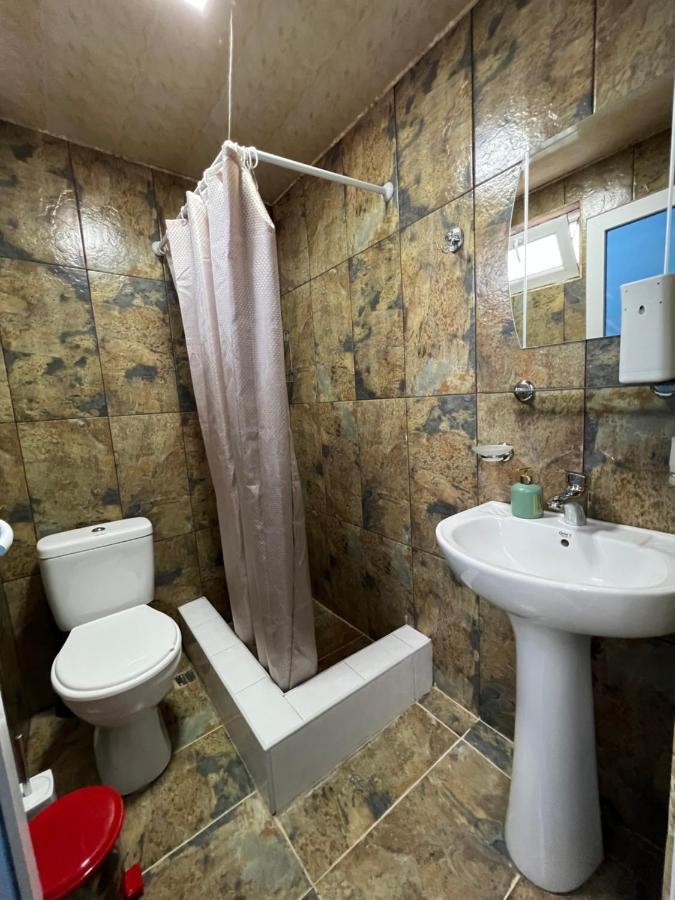 Twins Guest House Batoumi Extérieur photo
