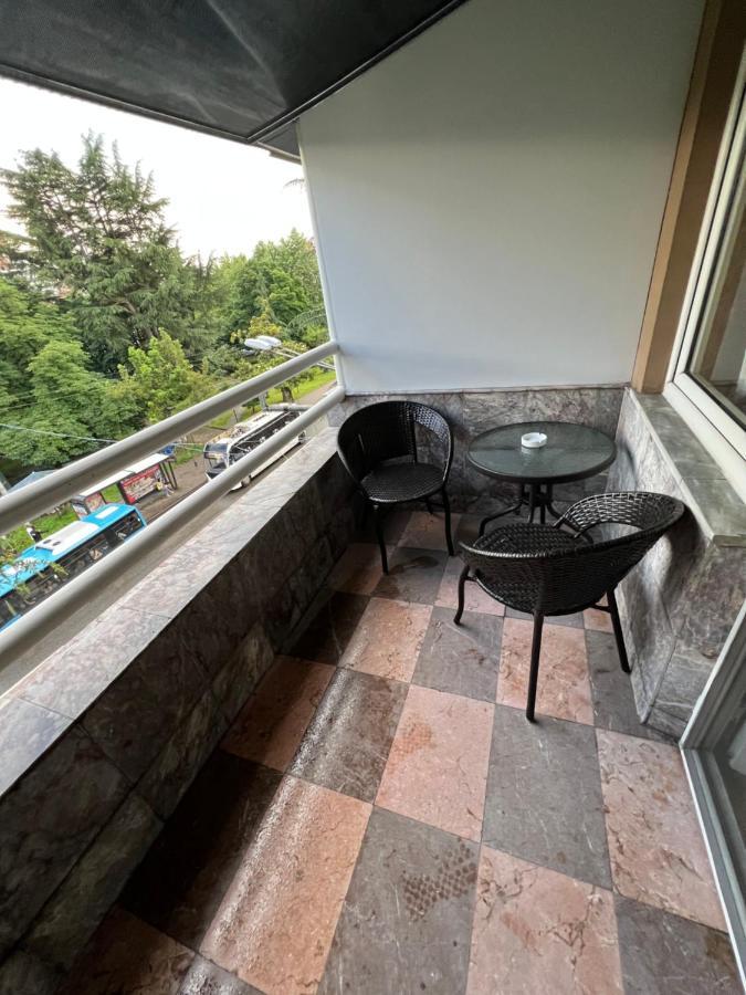 Twins Guest House Batoumi Extérieur photo