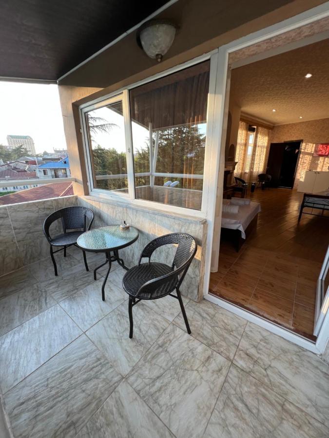 Twins Guest House Batoumi Extérieur photo