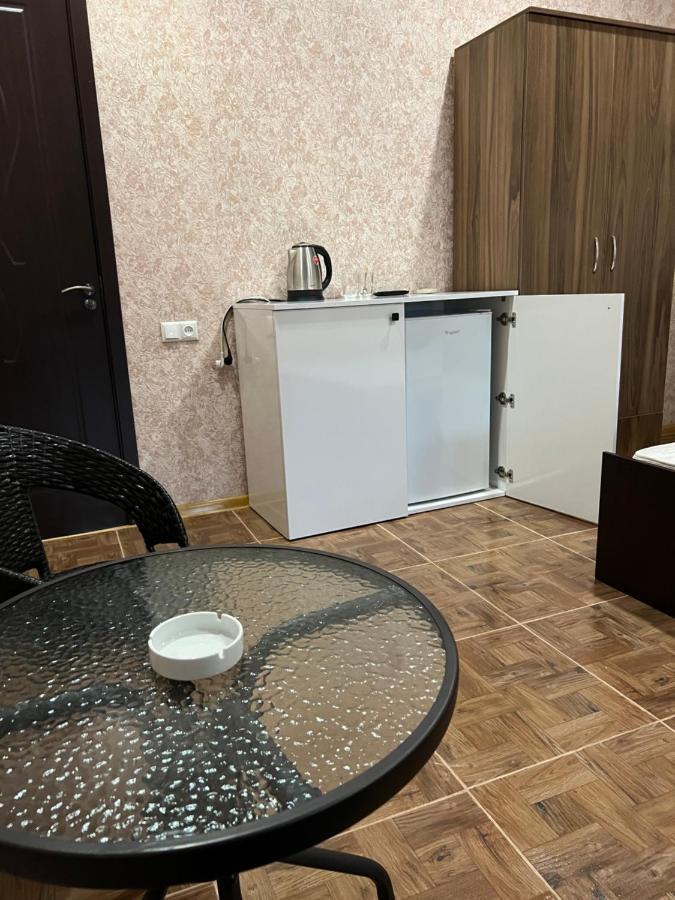 Twins Guest House Batoumi Extérieur photo